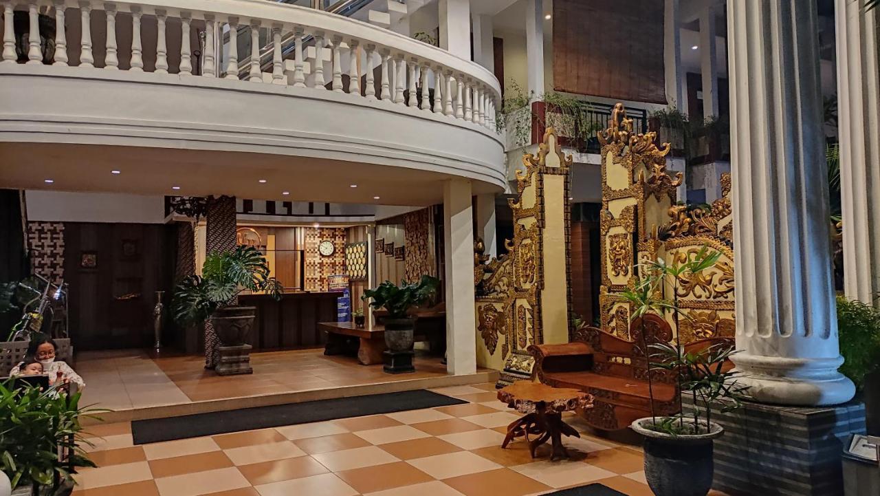 Mirabell Hotel & Convention Hall マラン エクステリア 写真